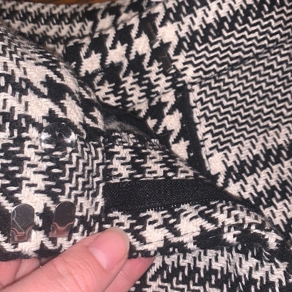 NWT Tweed Houndstooth Plaid High Waist Coquette Dress Shorts Black White H&M 2 - Picture 14 of 14